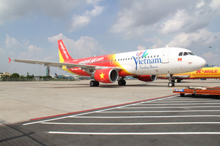Aircraft emblazoned with Vietnam tourism logo
